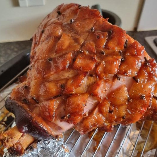 Baked Ham with Pineapple & Rum Glaze